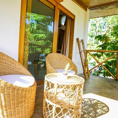 Serenity Hotel Ел Нидо Екстериор снимка