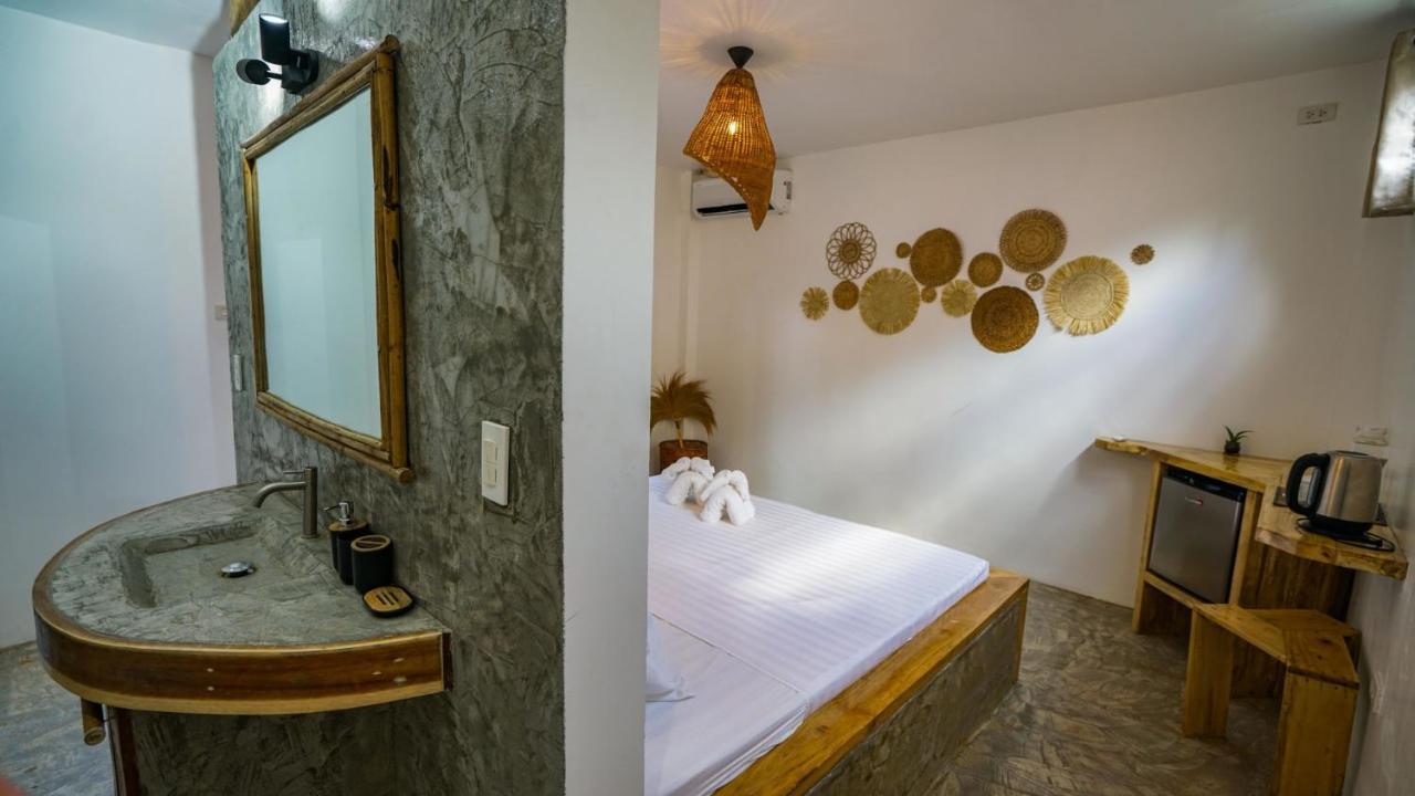 Serenity Hotel Ел Нидо Екстериор снимка