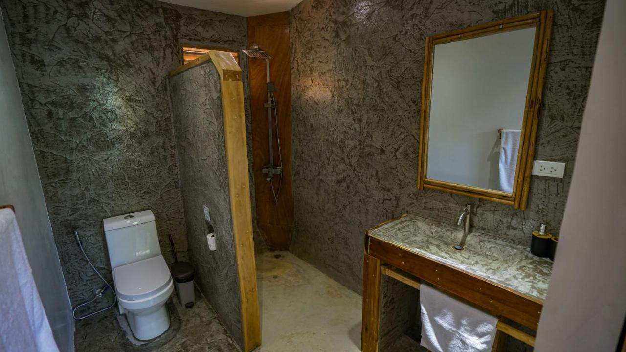 Serenity Hotel Ел Нидо Екстериор снимка