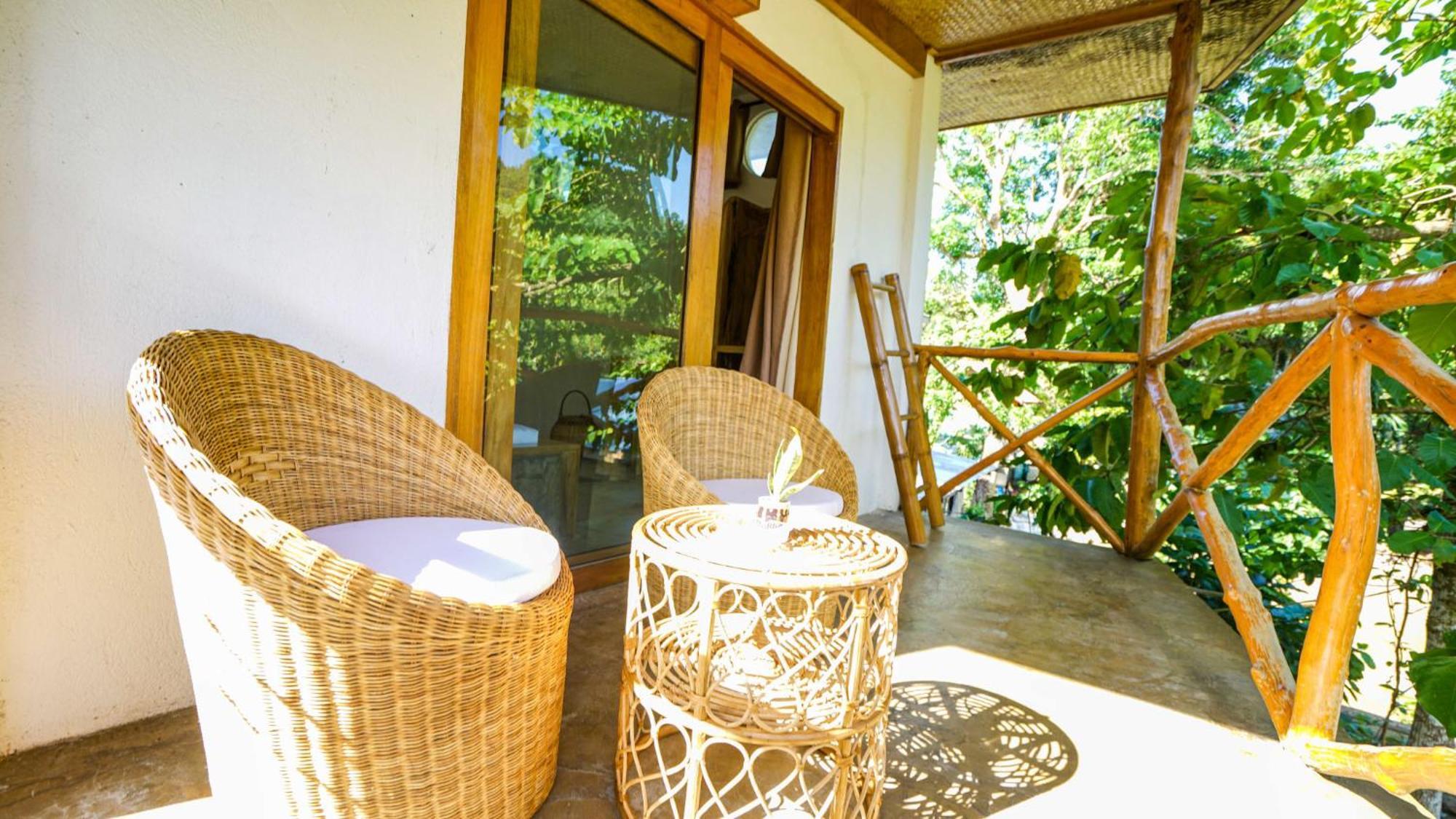 Serenity Hotel Ел Нидо Екстериор снимка